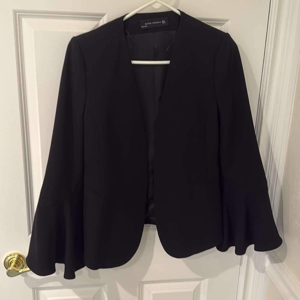 Zara Women Elegant bell sleeve blazer host pick